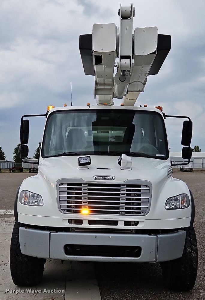 image for item LM9150 2015 Freightliner Business Class M2  bucket truck
