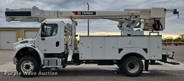 image for item LM9150 2015 Freightliner Business Class M2  bucket truck
