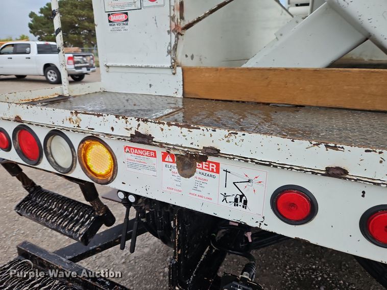 image for item LM9150 2015 Freightliner Business Class M2  bucket truck