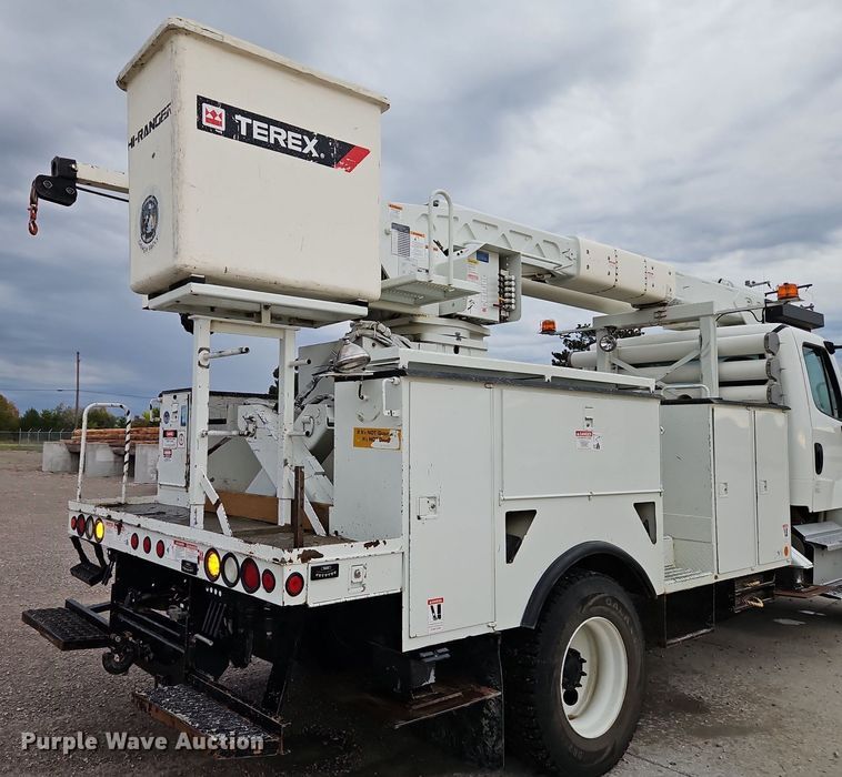 image for item LM9150 2015 Freightliner Business Class M2  bucket truck
