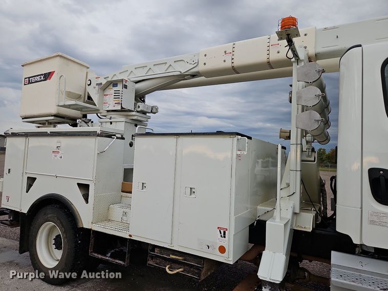 image for item LM9150 2015 Freightliner Business Class M2  bucket truck