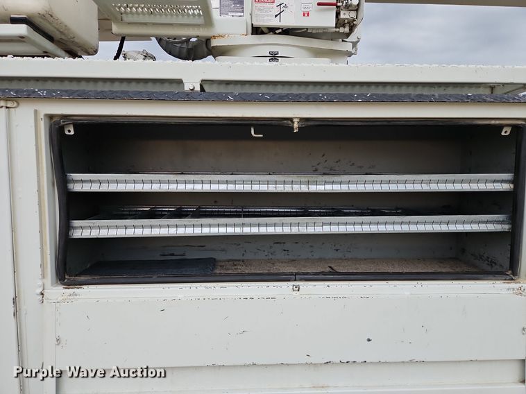 image for item LM9150 2015 Freightliner Business Class M2  bucket truck