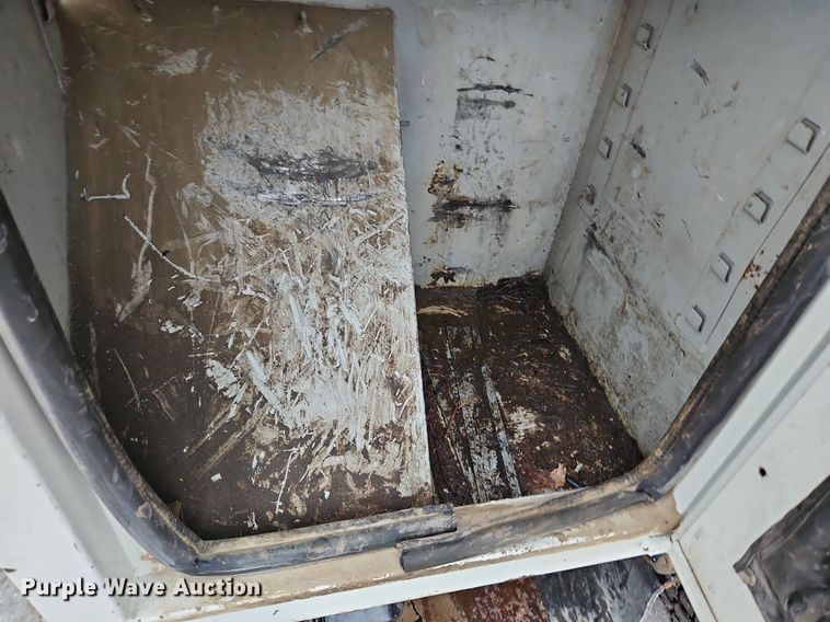 image for item LM9150 2015 Freightliner Business Class M2  bucket truck