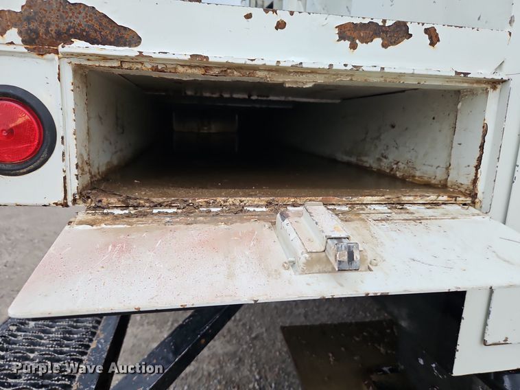 image for item LM9150 2015 Freightliner Business Class M2  bucket truck