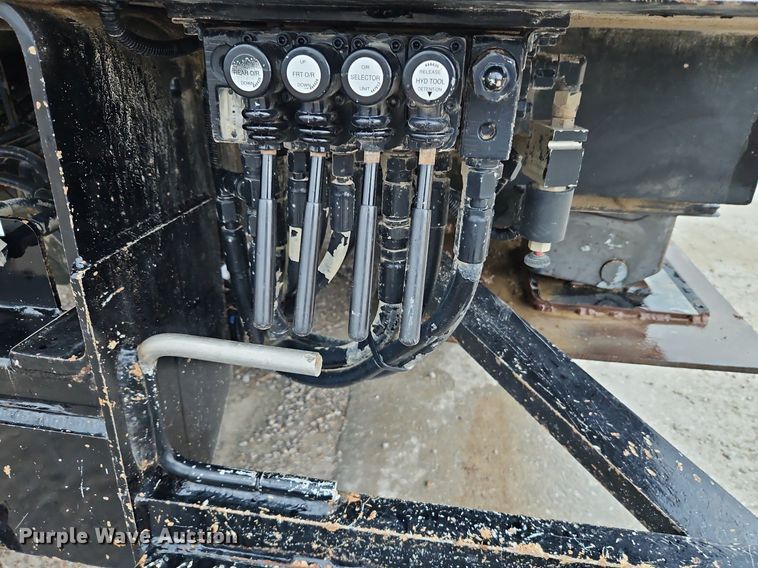 image for item LM9150 2015 Freightliner Business Class M2  bucket truck