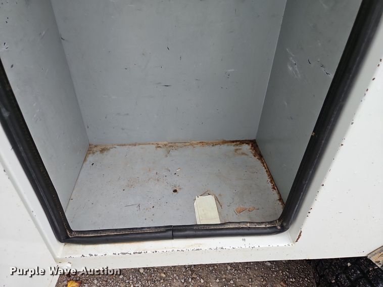 image for item LM9150 2015 Freightliner Business Class M2  bucket truck