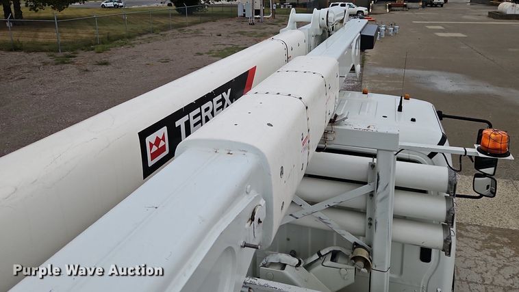 image for item LM9150 2015 Freightliner Business Class M2  bucket truck