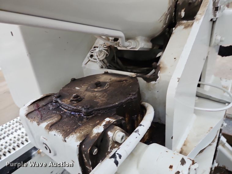 image for item LM9150 2015 Freightliner Business Class M2  bucket truck