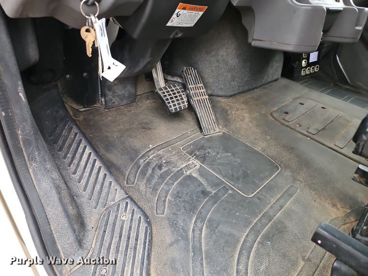 image for item LM9150 2015 Freightliner Business Class M2  bucket truck