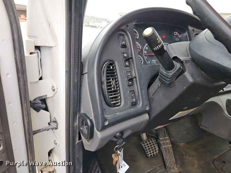 image for item LM9150 2015 Freightliner Business Class M2  bucket truck