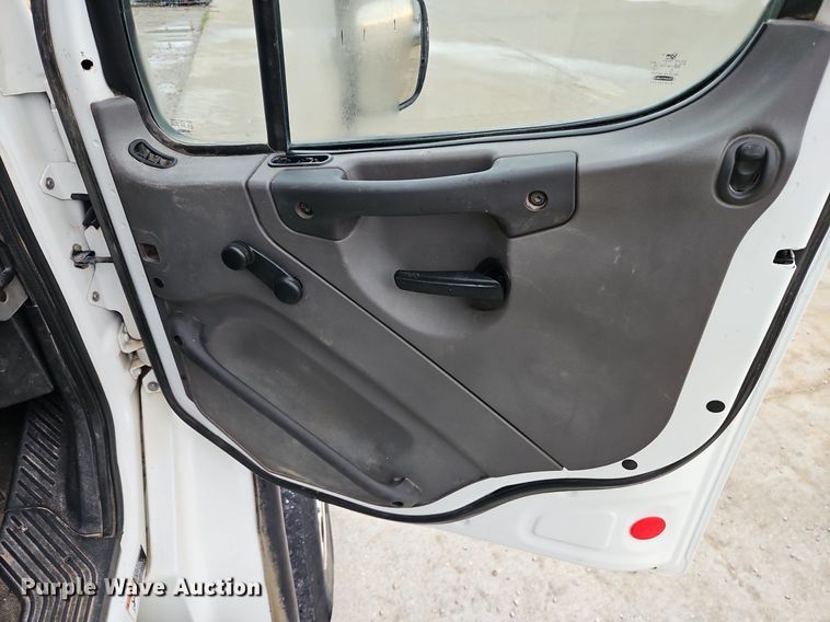 image for item LM9150 2015 Freightliner Business Class M2  bucket truck