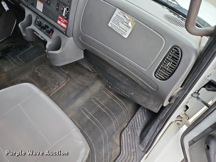 image for item LM9150 2015 Freightliner Business Class M2  bucket truck