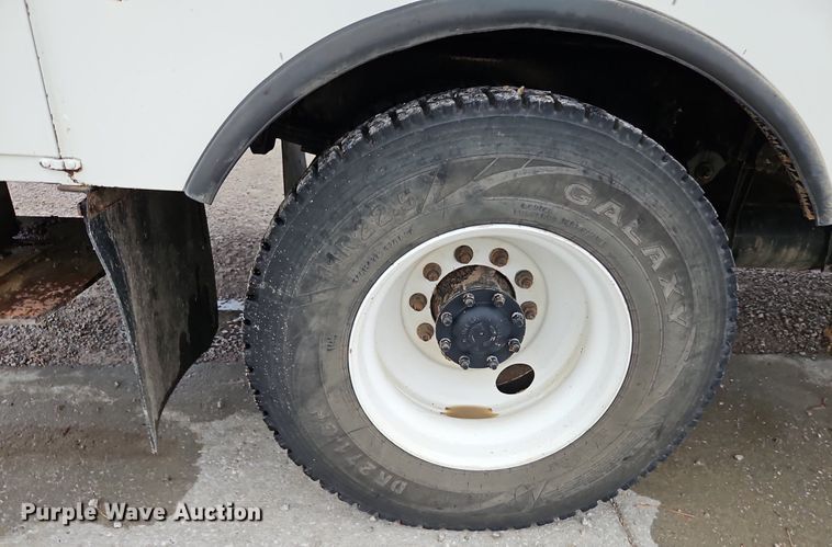 image for item LM9150 2015 Freightliner Business Class M2  bucket truck