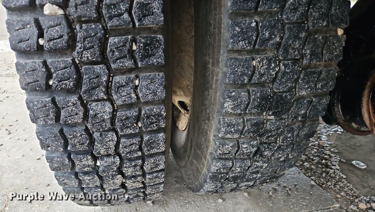 image for item LM9150 2015 Freightliner Business Class M2  bucket truck