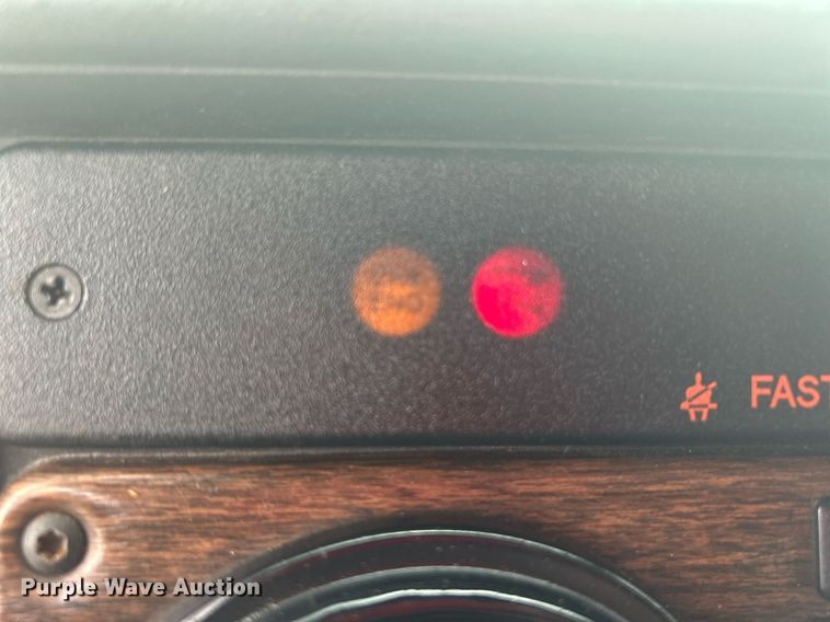 image for item LV9038 1997 Freightliner FLD  semi truck