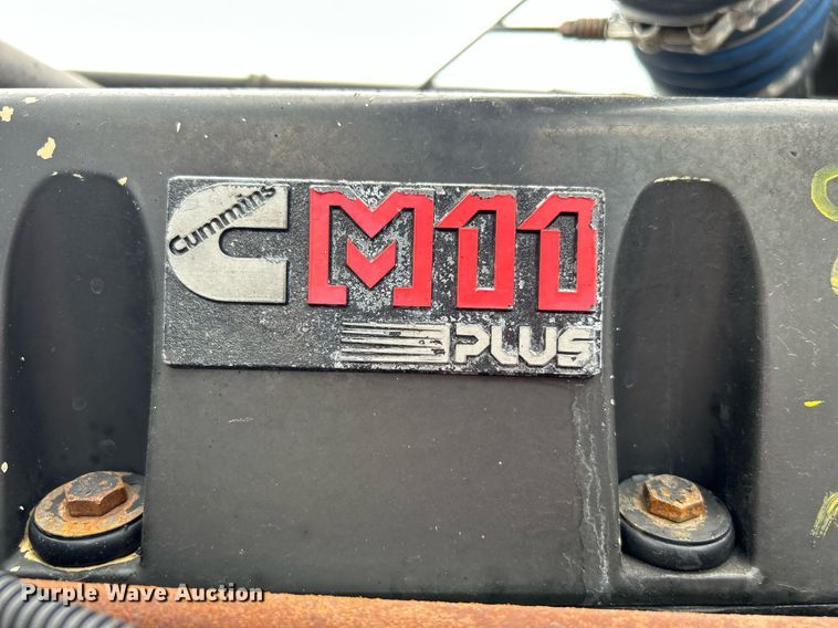 image for item LV9038 1997 Freightliner FLD  semi truck