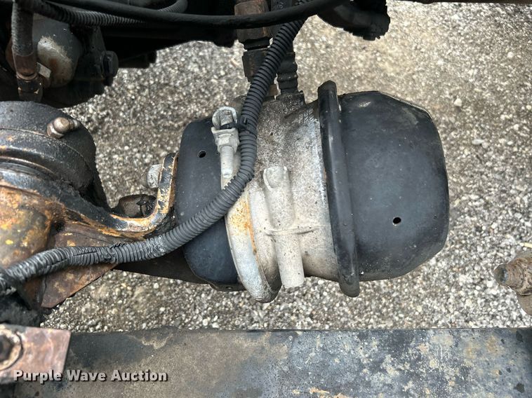 image for item LV9038 1997 Freightliner FLD  semi truck