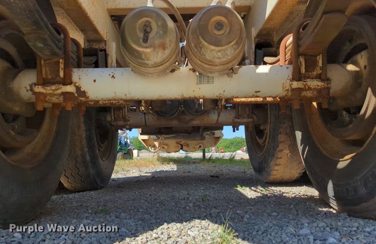 image for item LY9358 2013 Armor Lite SBD-40  bottom dump trailer