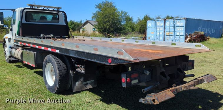 image for item LY9426 2016 International 4300 rollback truck