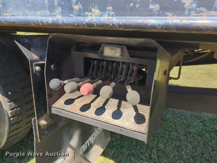 image for item LY9426 2016 International 4300 rollback truck