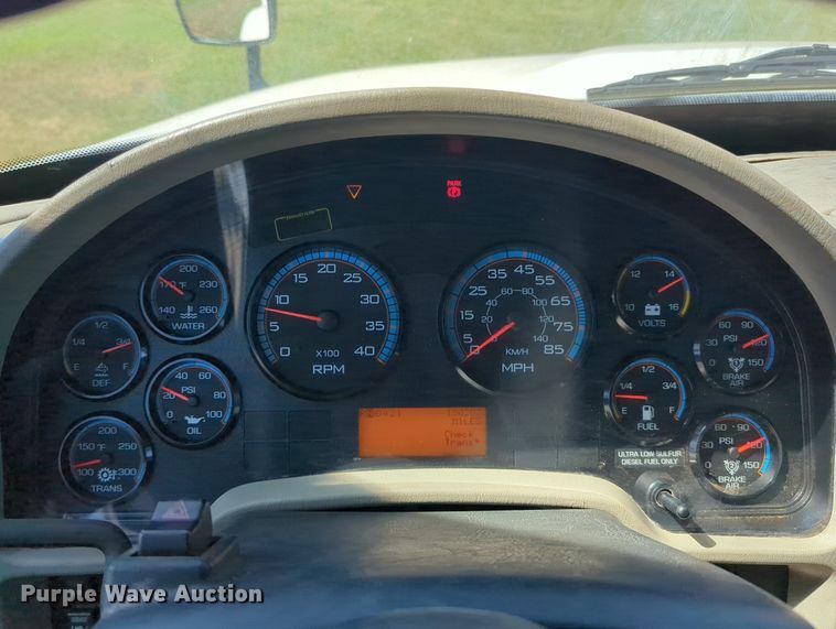 image for item LY9426 2016 International 4300 rollback truck