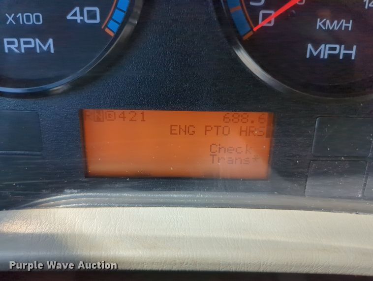 image for item LY9426 2016 International 4300 rollback truck