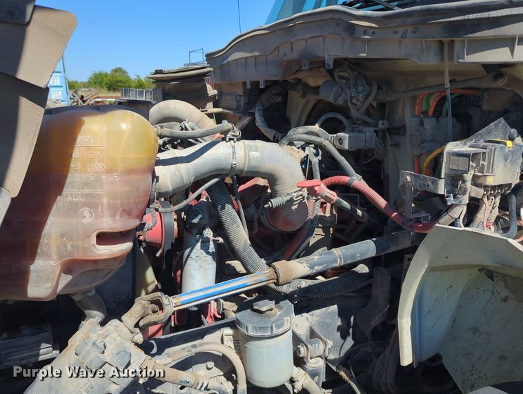 image for item LY9426 2016 International 4300 rollback truck