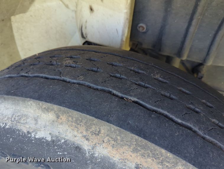 image for item LY9426 2016 International 4300 rollback truck