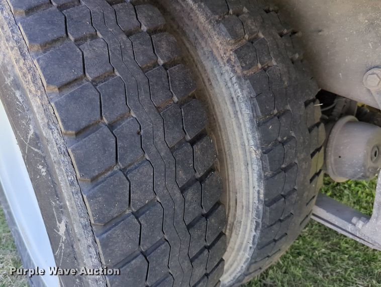 image for item LY9426 2016 International 4300 rollback truck