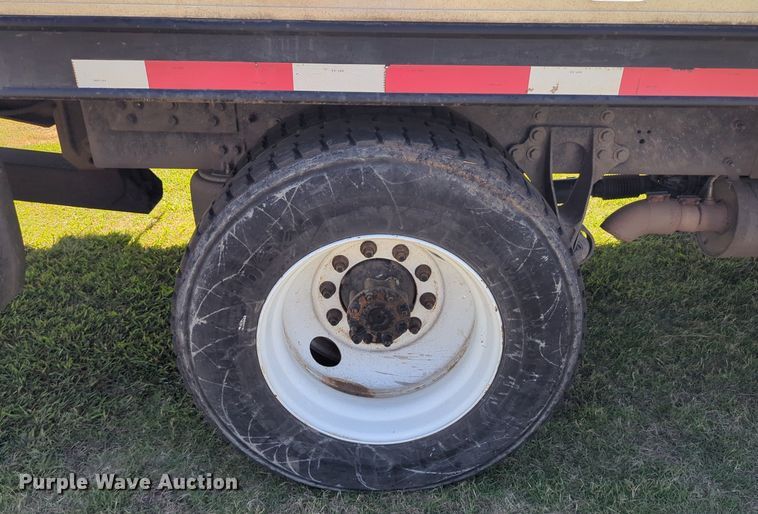 image for item LY9426 2016 International 4300 rollback truck