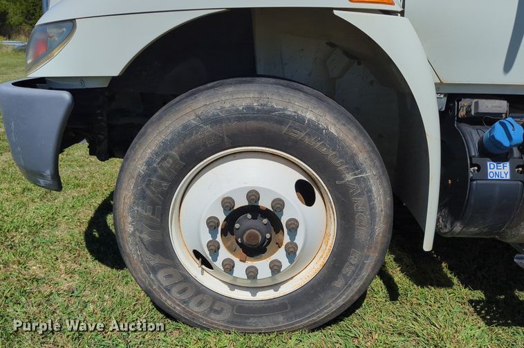 image for item LY9426 2016 International 4300 rollback truck