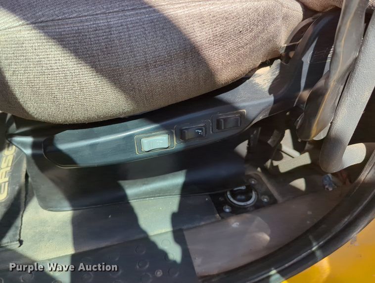 image for item LY9428 2015 Freightliner Cascadia semi truck