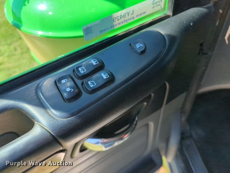 image for item LY9429 2013 Peterbilt 367 semi truck