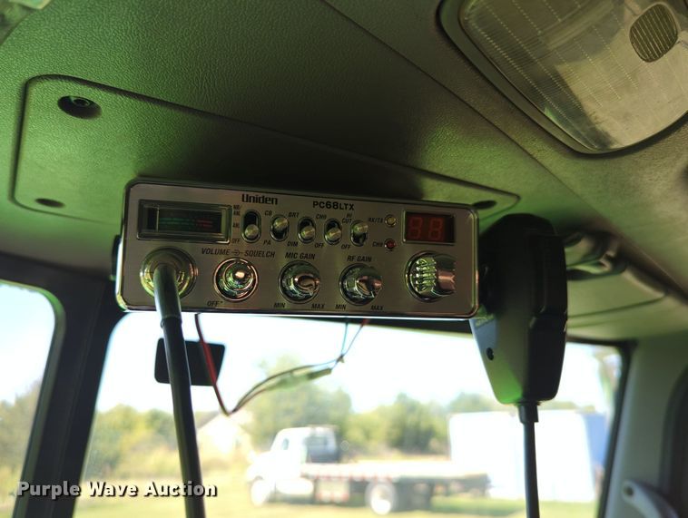 image for item LY9429 2013 Peterbilt 367 semi truck