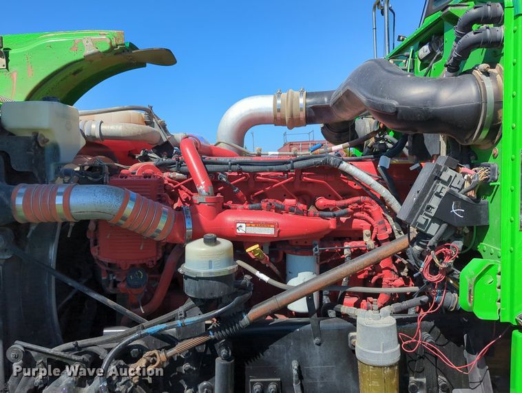 image for item LY9429 2013 Peterbilt 367 semi truck