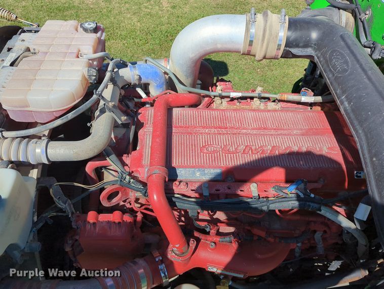 image for item LY9429 2013 Peterbilt 367 semi truck