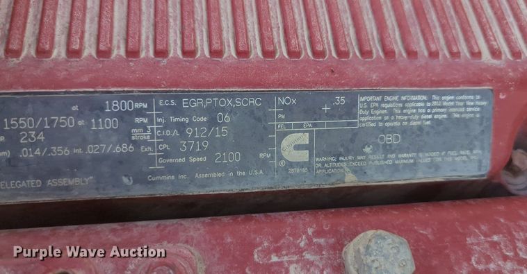 image for item LY9429 2013 Peterbilt 367 semi truck