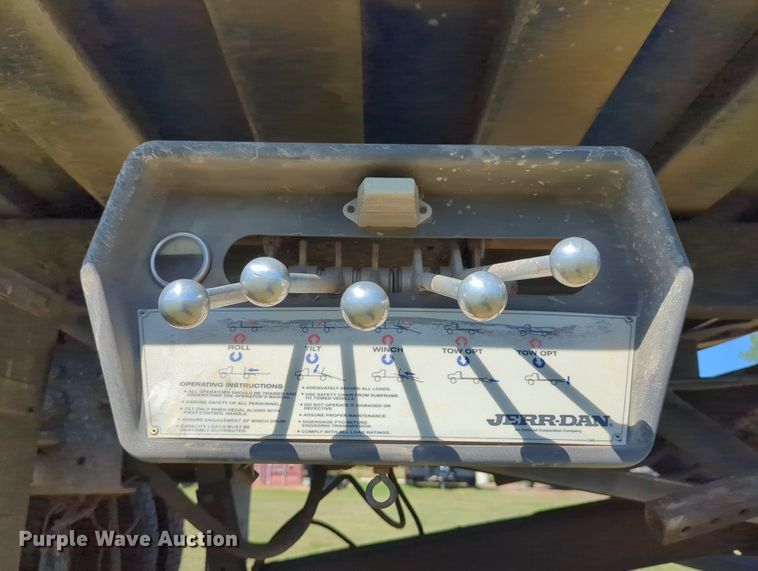 image for item LY9430 2005 Sterling Acterra rollback truck