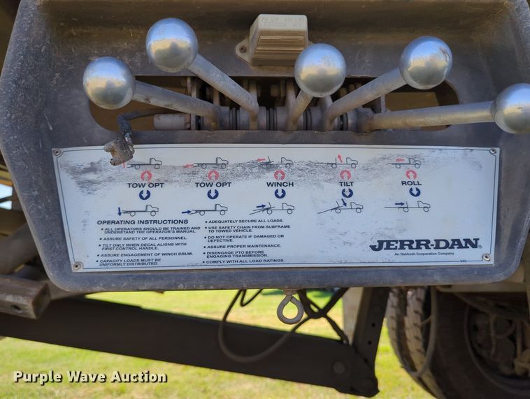 image for item LY9430 2005 Sterling Acterra rollback truck