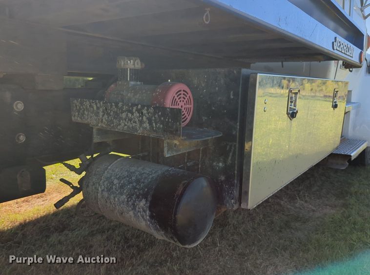 image for item LY9430 2005 Sterling Acterra rollback truck