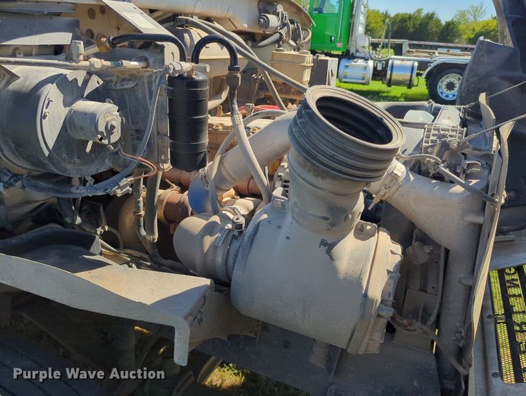 image for item LY9430 2005 Sterling Acterra rollback truck