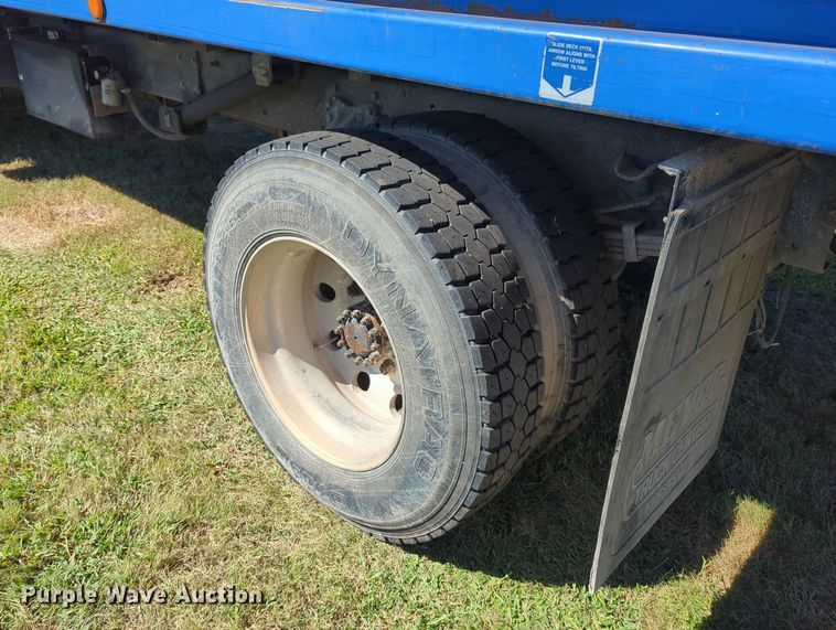 image for item LY9430 2005 Sterling Acterra rollback truck