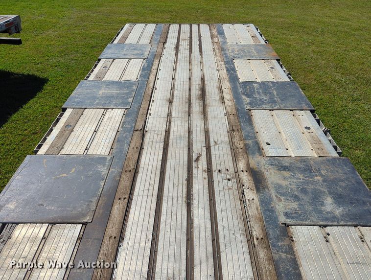 image for item LY9431 2011 Transcraft DTL-2100 drop deck equipment trailer