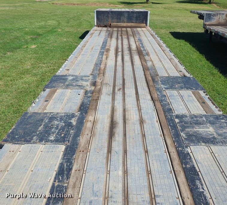 image for item LY9431 2011 Transcraft DTL-2100 drop deck equipment trailer