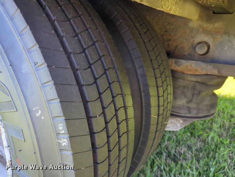 image for item LY9431 2011 Transcraft DTL-2100 drop deck equipment trailer