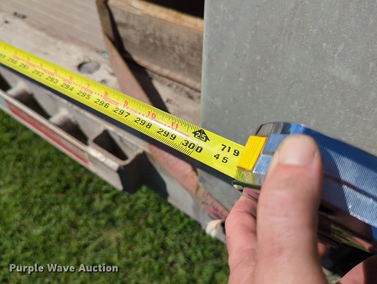 image for item LY9431 2011 Transcraft DTL-2100 drop deck equipment trailer