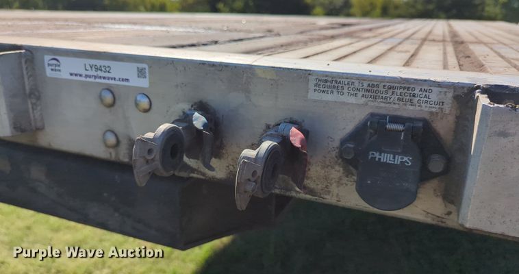 image for item LY9432 2013 Utility FS2C drop deck equipment trailer
