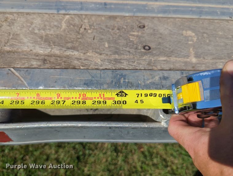 image for item LY9432 2013 Utility FS2C drop deck equipment trailer