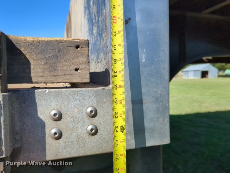 image for item LY9432 2013 Utility FS2C drop deck equipment trailer