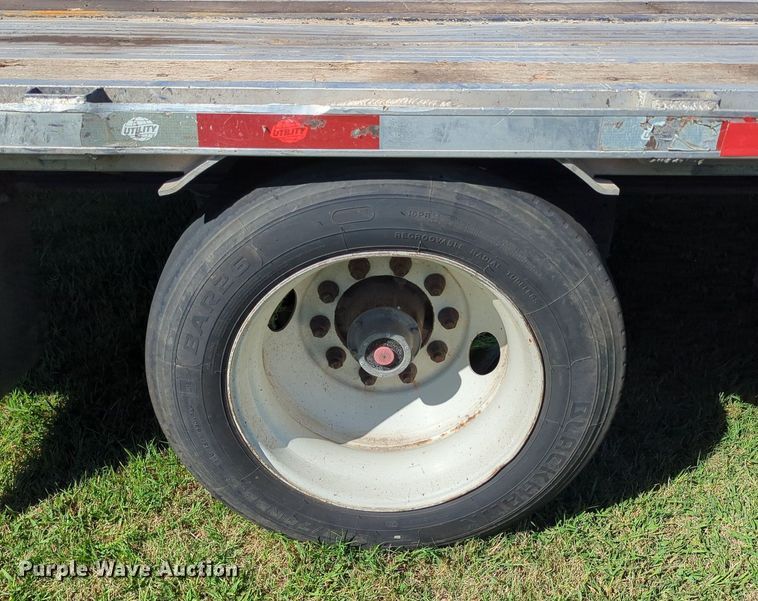 image for item LY9432 2013 Utility FS2C drop deck equipment trailer